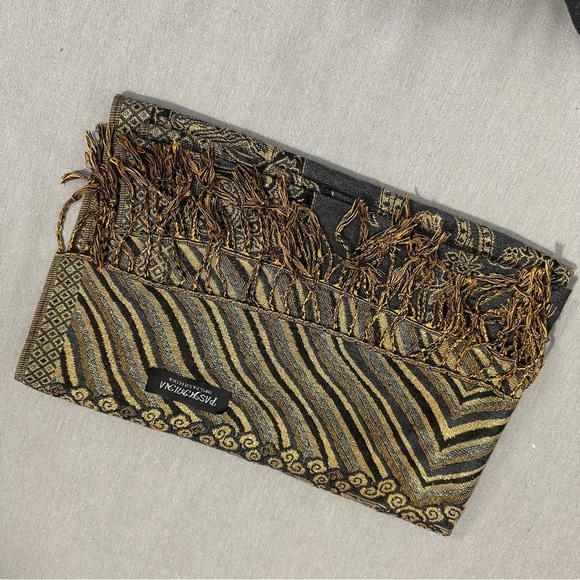 Gorgeous Pashmina in dark blue/light blue/gold/black, unused, fall, autumn - Picture 1 of 6